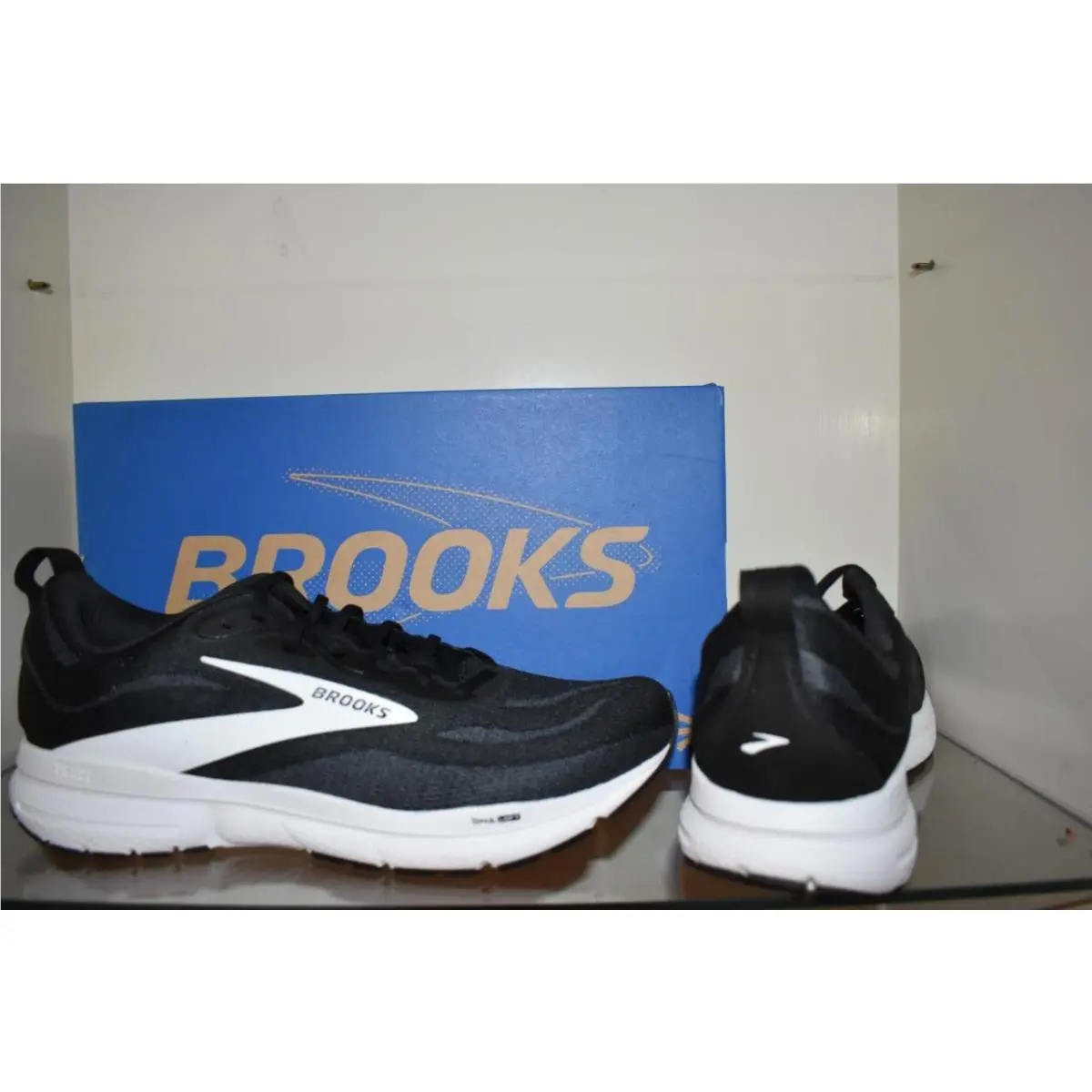 Brooks shoes - Brooks Trace 4 - Trace - 110452 1D 090 - Black 1