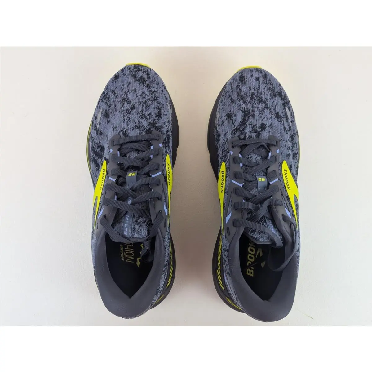Brooks shoes - Brooks Adrenaline GTS 23 - Adrenaline GTS - 1103911d404 - Black Yellow 4