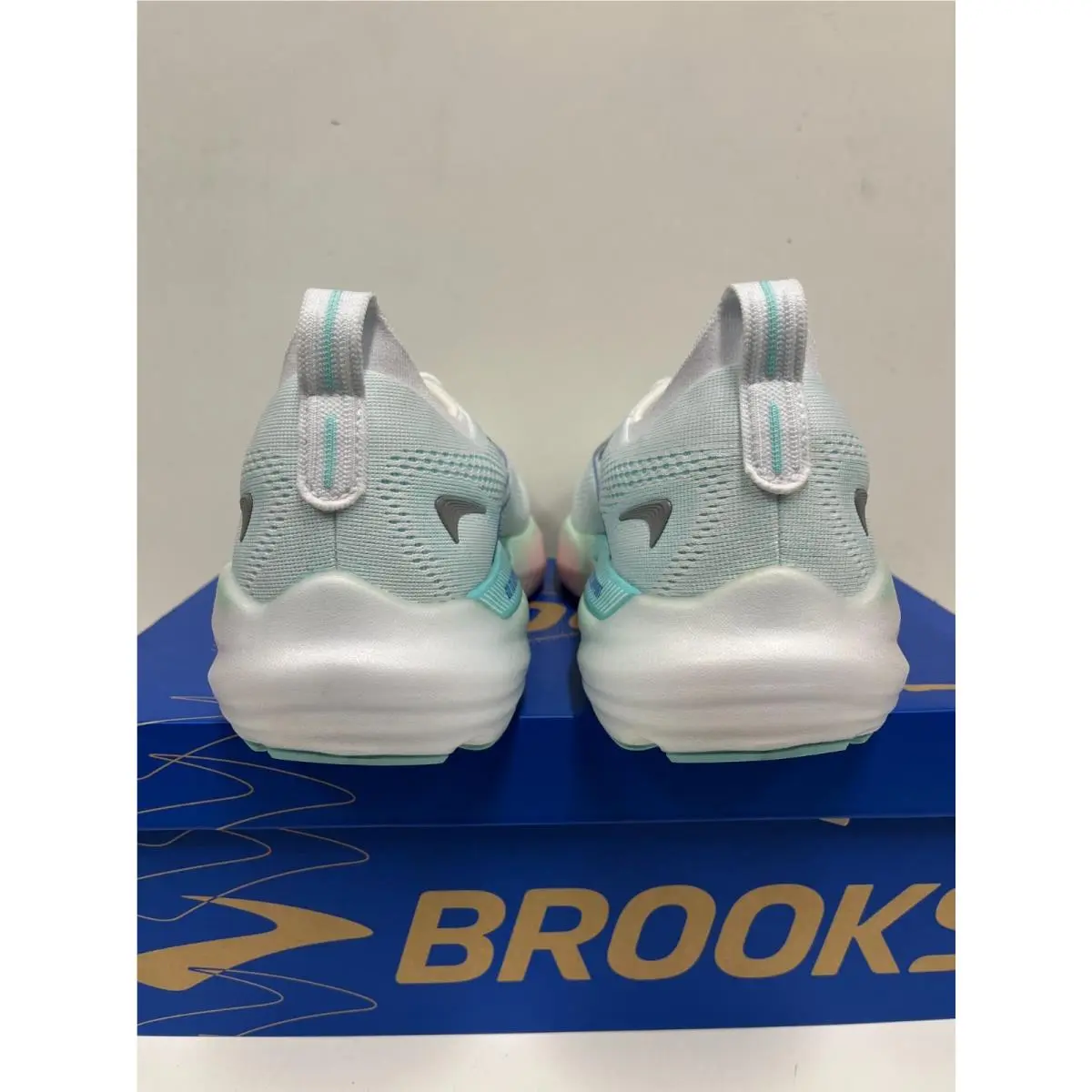 Brooks shoes - Brooks Glycerin GTS 22 - Glycerin GTS - White/Limpet Shell/Amparo Blue (110) 5