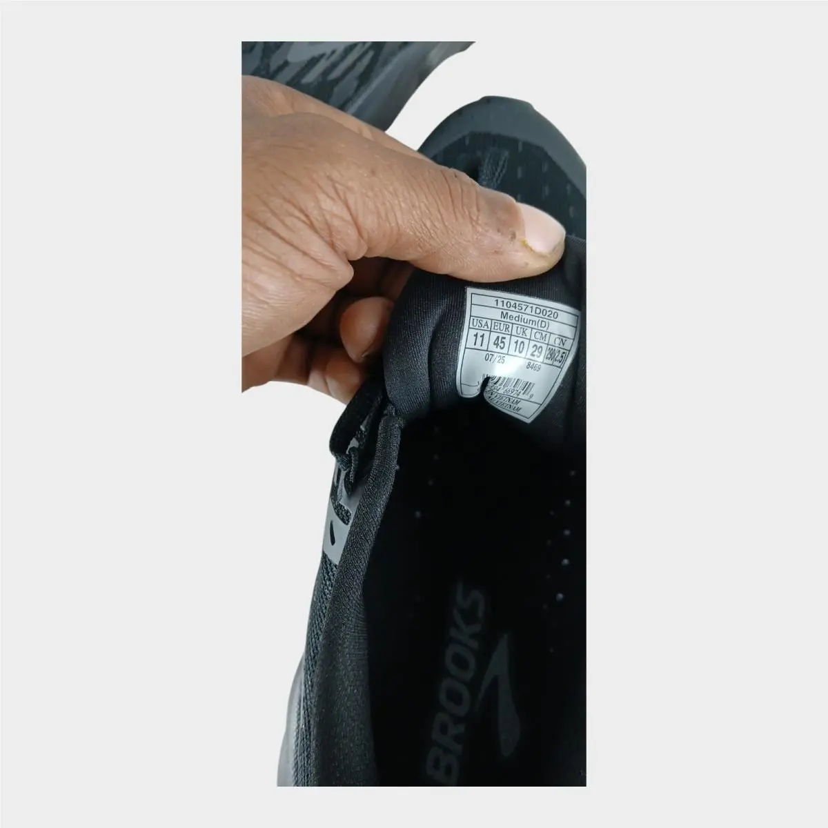 Brooks shoes - As Pictured 4