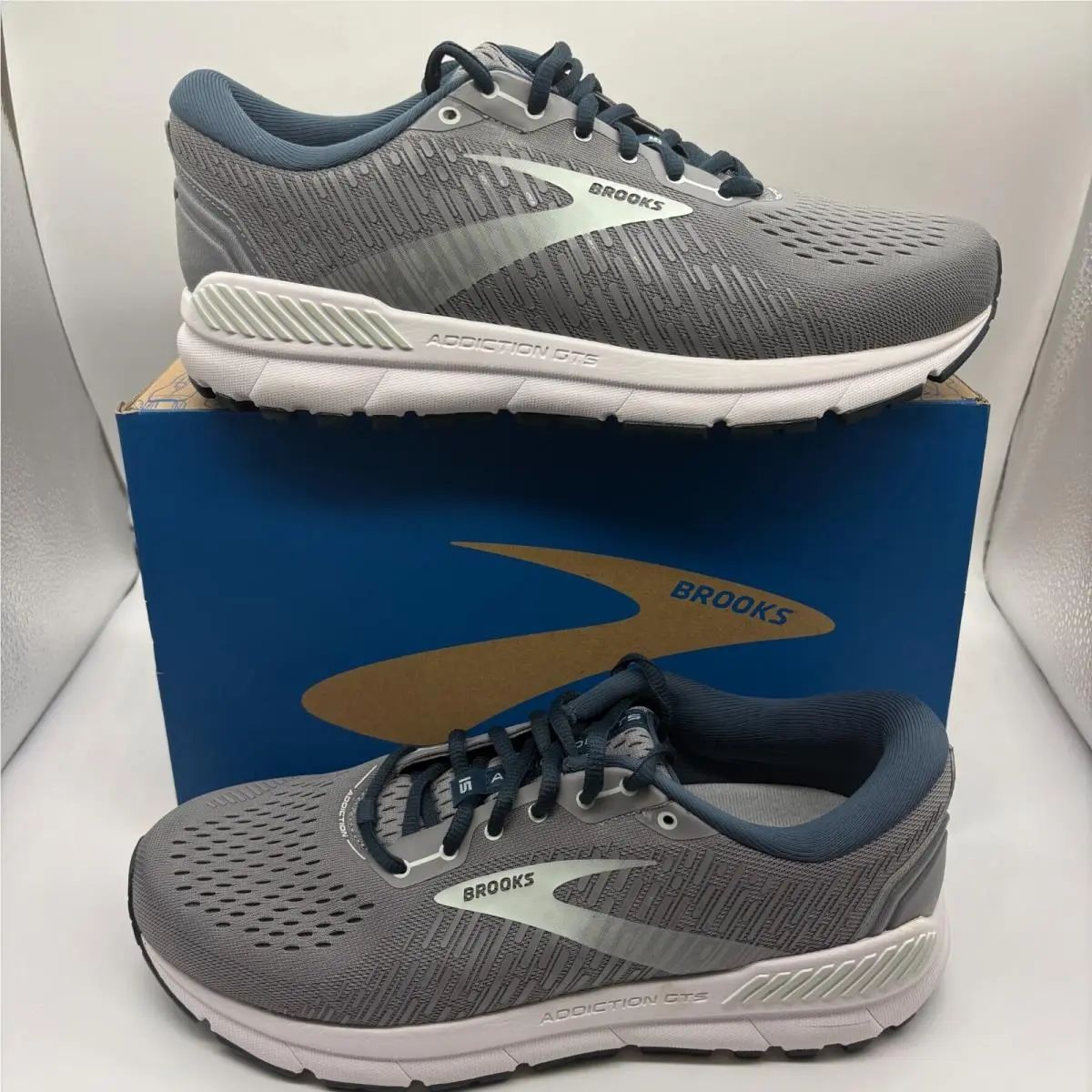 Brooks Addiction Gts 15 1203521B099 Womens US 11 B Running Shoes Gray Sneakers