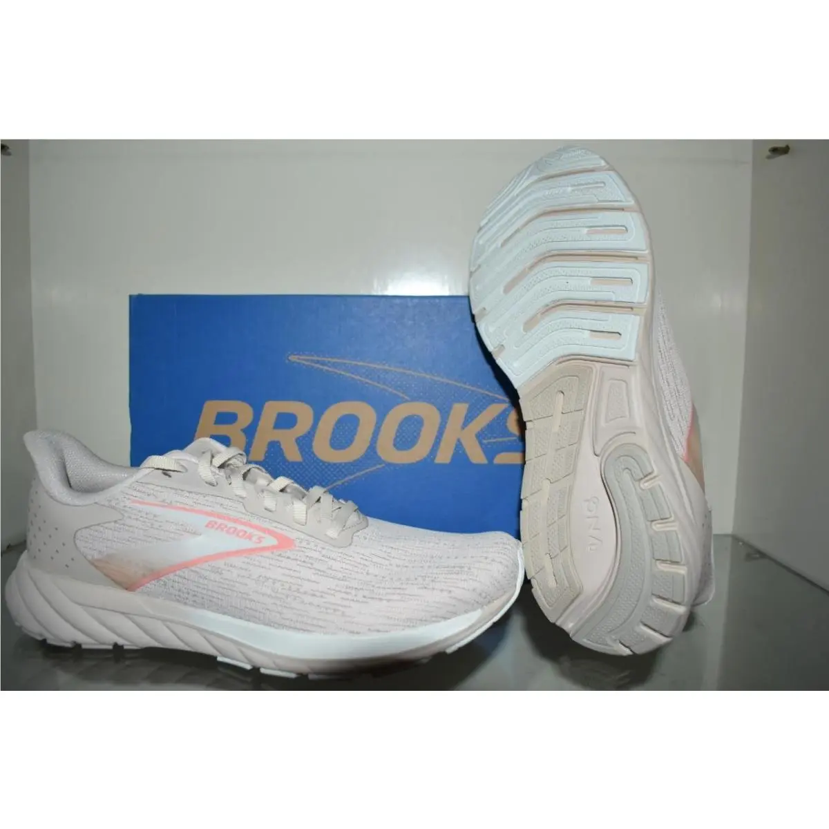 Brooks Womens Anthem 7 Running Shoes Light Beige/pink 120428 1B 273 Size 9