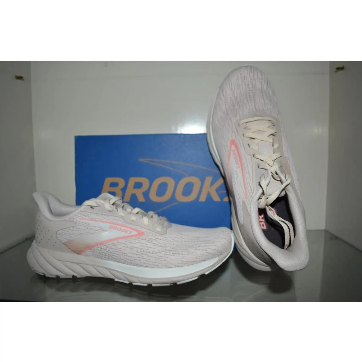 Brooks shoes - Brooks Anthem 7 - Anthem - 120428 1B 273 - Beige (UPC: 195394580464) 0