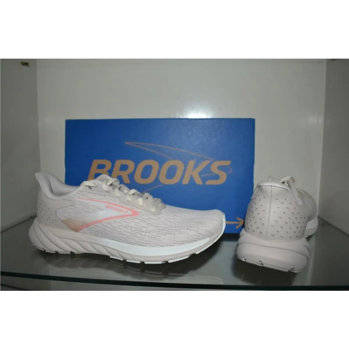 Brooks shoes - Brooks Anthem 7 - Anthem - 120428 1B 273 - Beige (UPC: 195394580464) 1