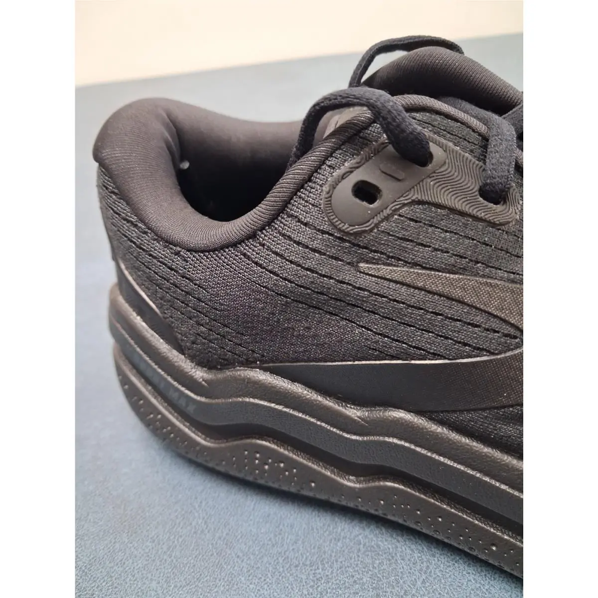 Brooks shoes - Brooks Ghost Max 2 - Ghost Max - Black 11