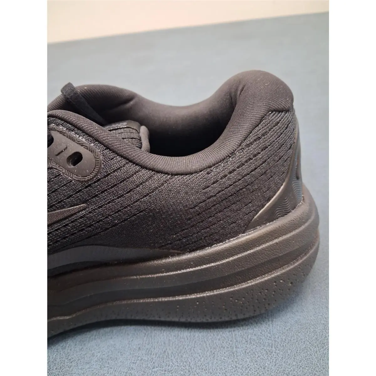 Brooks shoes - Brooks Ghost Max 2 - Ghost Max - Black 7