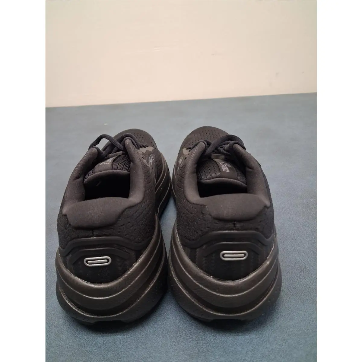 Brooks shoes - Brooks Ghost Max 2 - Ghost Max - Black 1