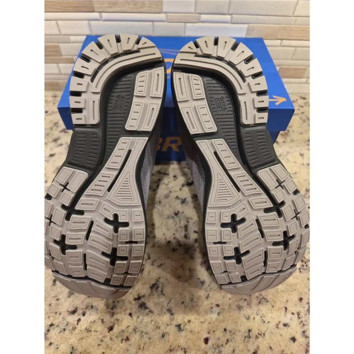 Brooks shoes - Brooks Trace 4 - Trace - Grey/Black/Ebony 4