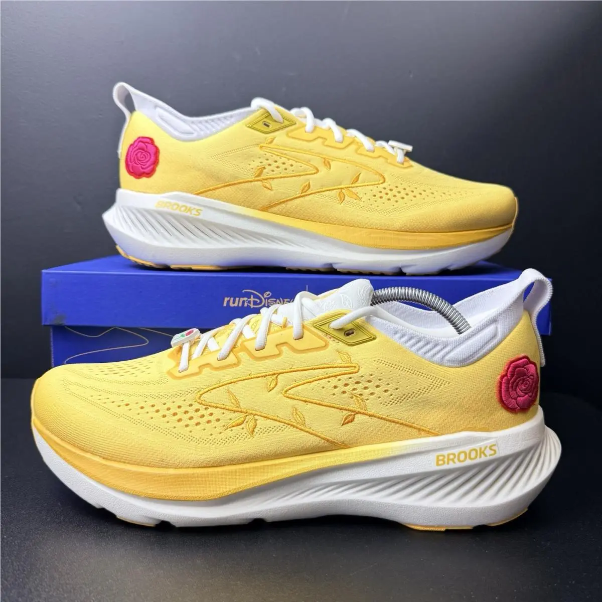 Brooks Disney Run Glycerin 23 Belle Shoes Mens Size 13 Women’s 14.5 Yellow