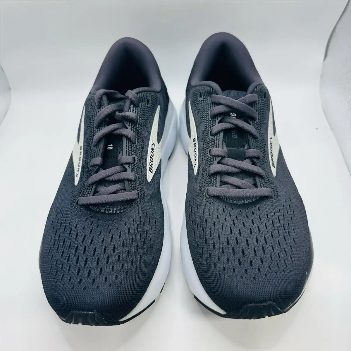 Brooks shoes - Brooks Ghost 16 - Ghost - 110418-1D-090 - Black 2