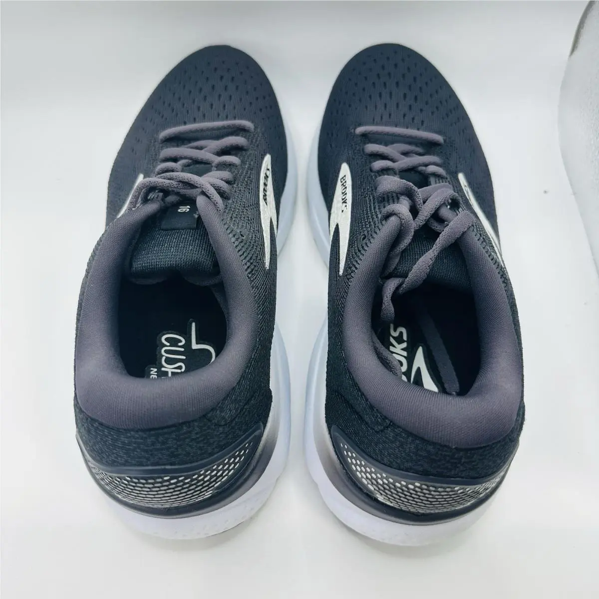 Brooks shoes - Brooks Ghost 16 - Ghost - 110418-1D-090 - Black 3