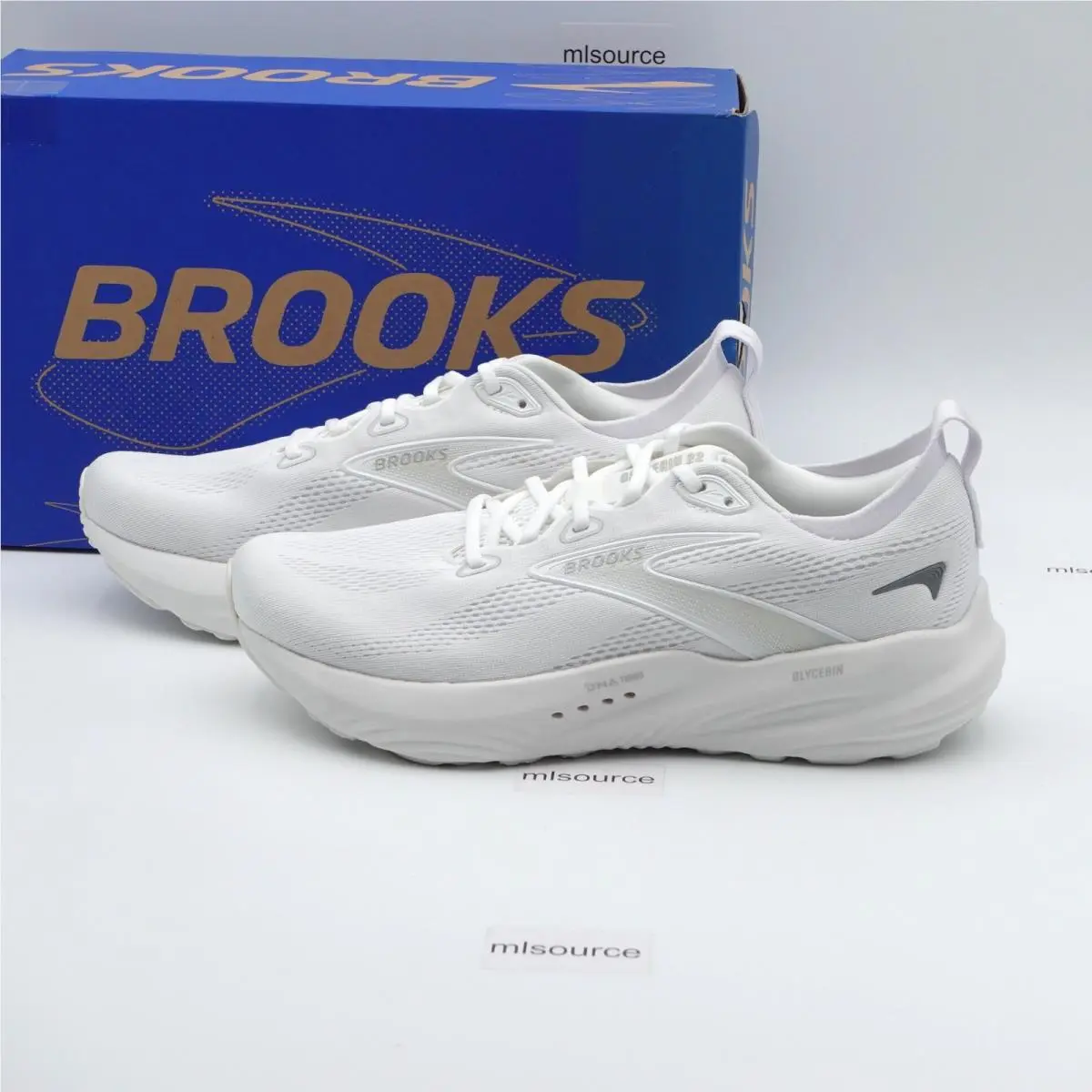 Size 12 Women`s / 10.5 Men`s Brooks Glycerin 22 Running Shoe 120434-1B-151 White