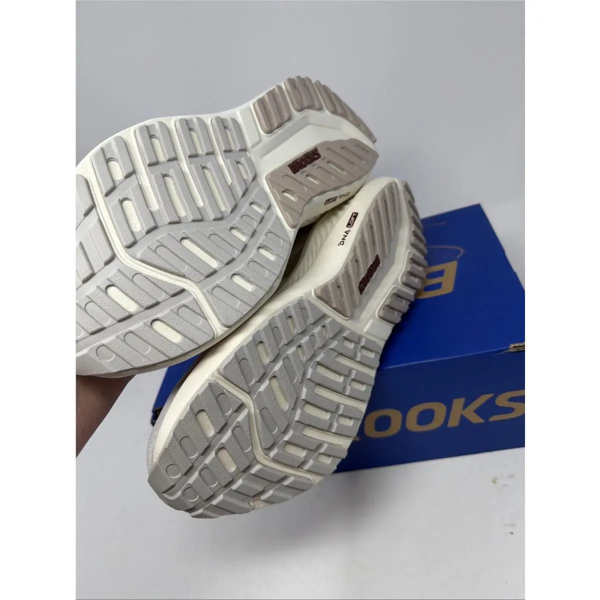Brooks shoes - Brooks Anthem 8 - Anthem - 1204611D040 - Beige 4