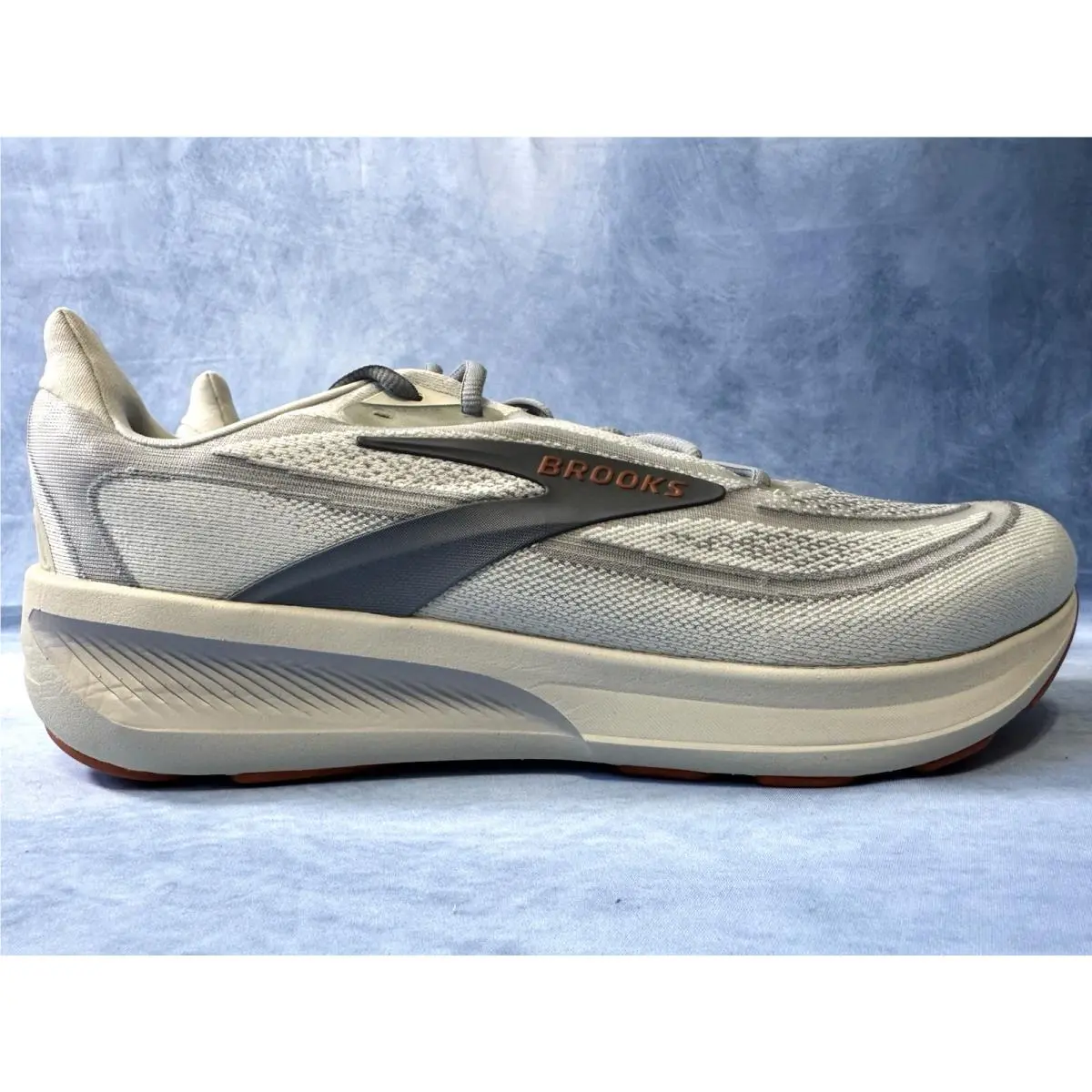 Brooks shoes - Brooks Revel - Revel - Gray 3