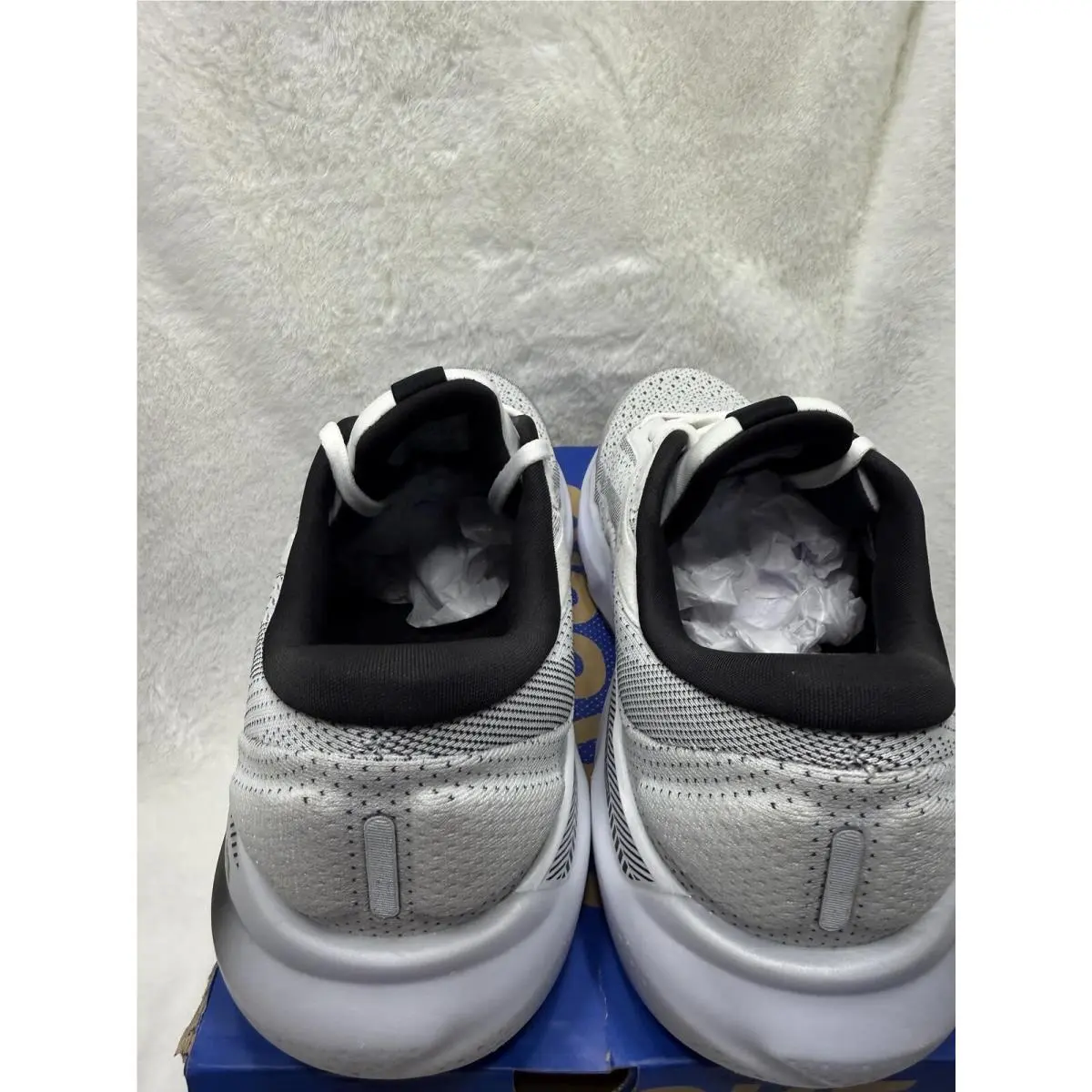 Brooks shoes - White 2