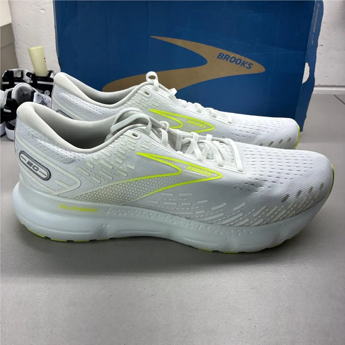 Brooks shoes - Brooks Glycerin 20 - Glycerin - 110382-1D-135 - White 2