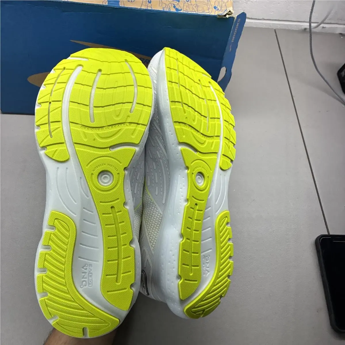 Brooks shoes - Brooks Glycerin 20 - Glycerin - 110382-1D-135 - White 4