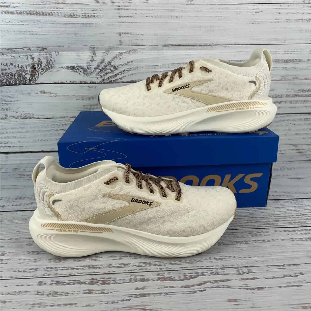 Brooks Adrenaline Gts 25 Women US 6.5B Running Shoe Coconut Tofu Crème