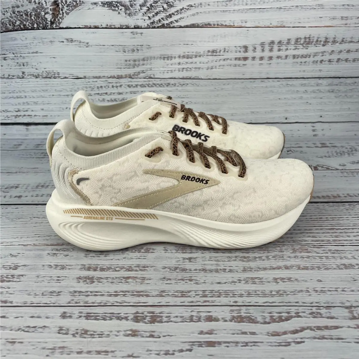 Brooks shoes - 1203711B067 - 120371-1B-067 - Cream (UPC: 195394907438) 3