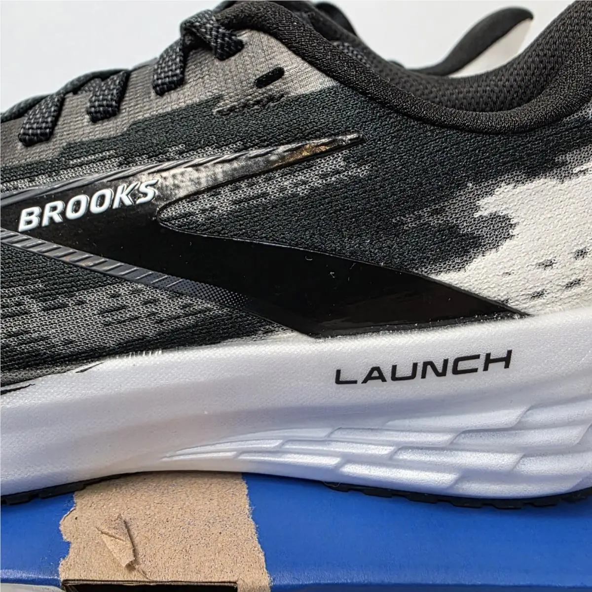 Brooks shoes - Brooks Launch 11 - Launch - White 8