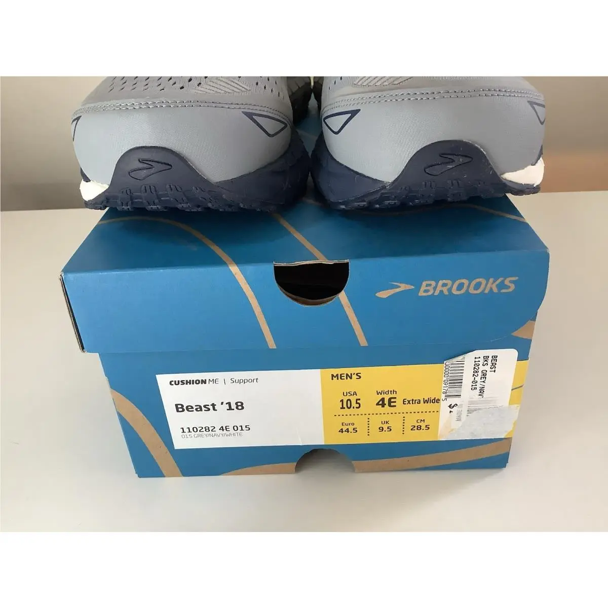 Brooks shoes - Brooks Beast - Beast - Gray 4