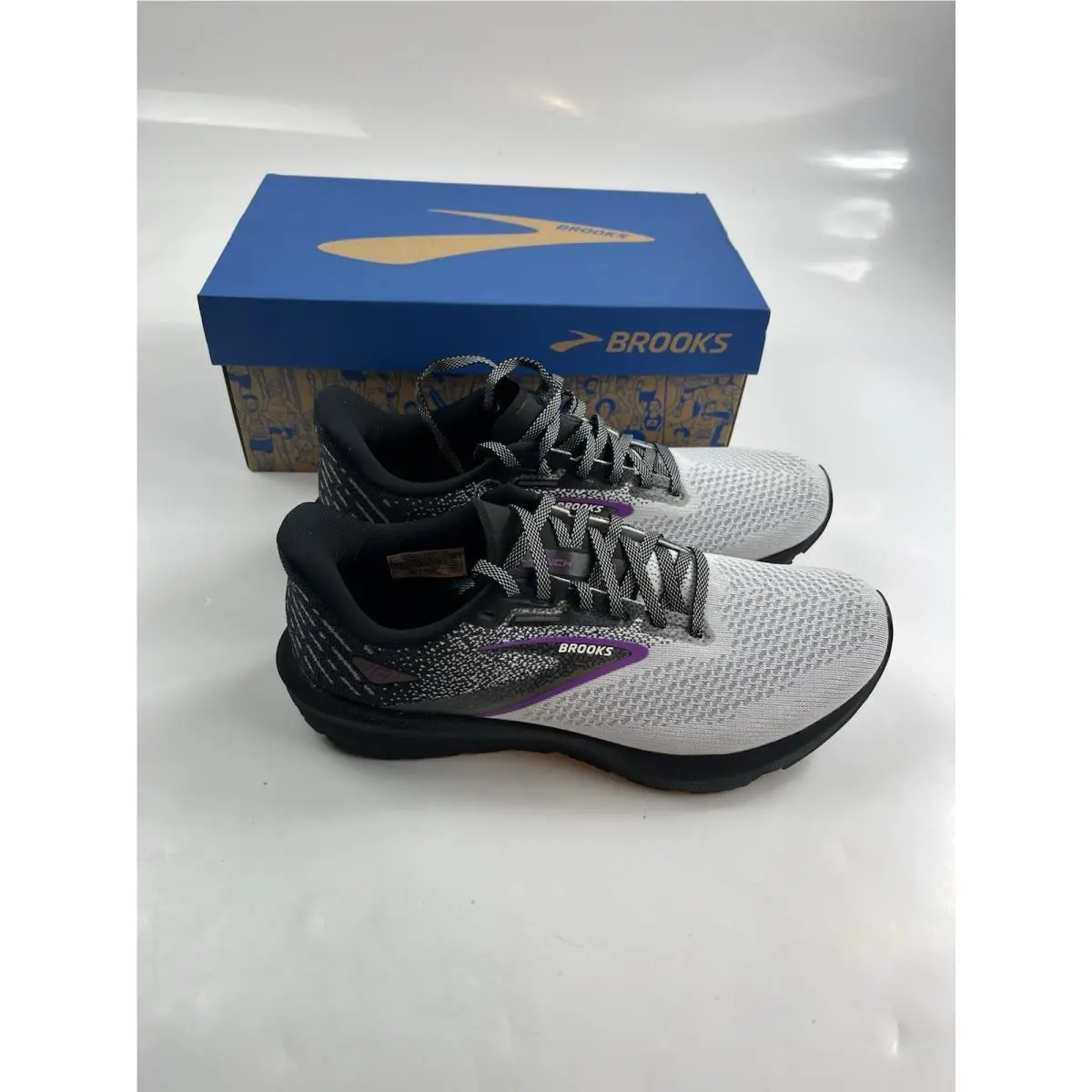 Brooks Womens Launch 10 Black/white/violet 9.5 Medium