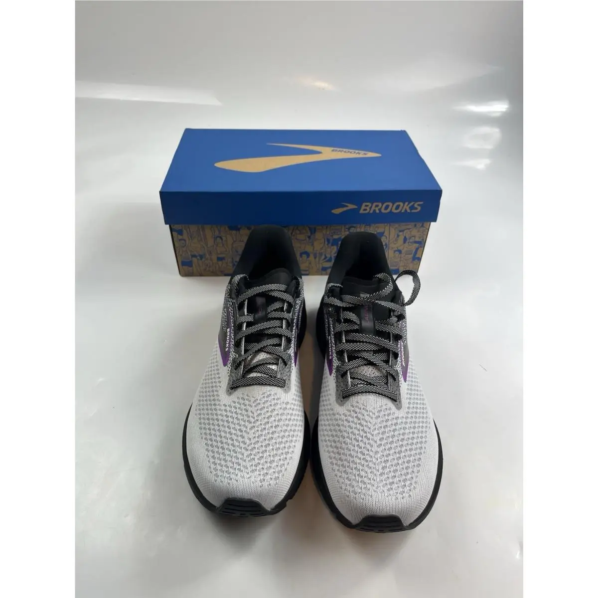 Brooks shoes - Brooks Launch 10 - Launch - Black/White/Violet 2