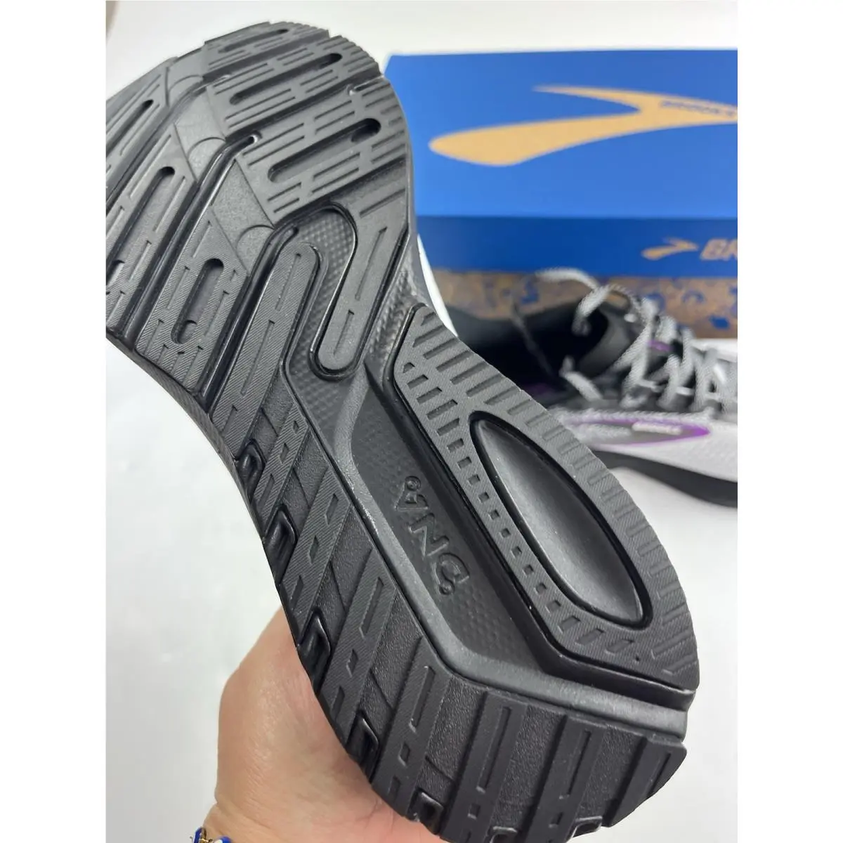 Brooks shoes - Brooks Launch 10 - Launch - Black/White/Violet 7