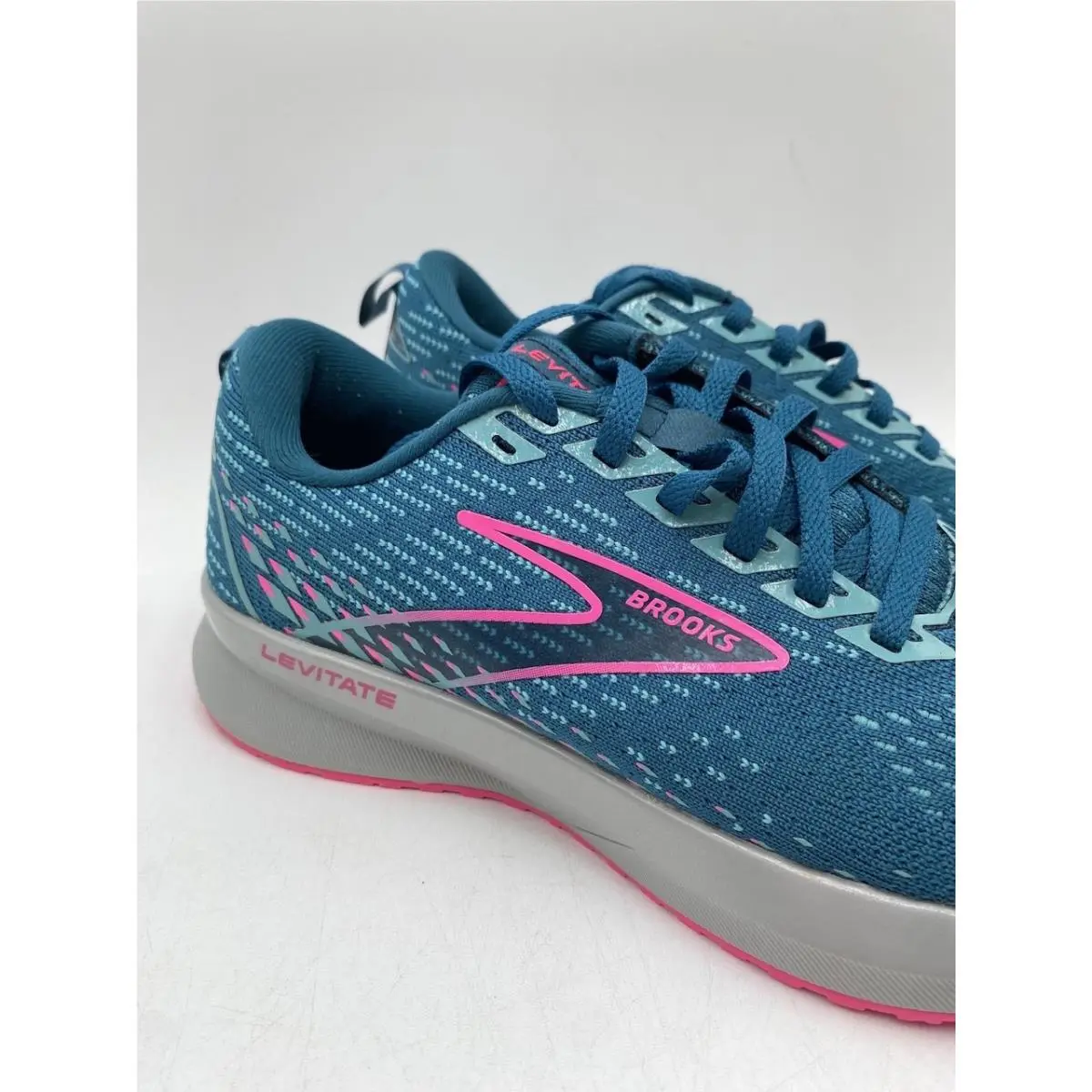 Brooks shoes - Brooks Levitate 5 - Levitate - Blue 1