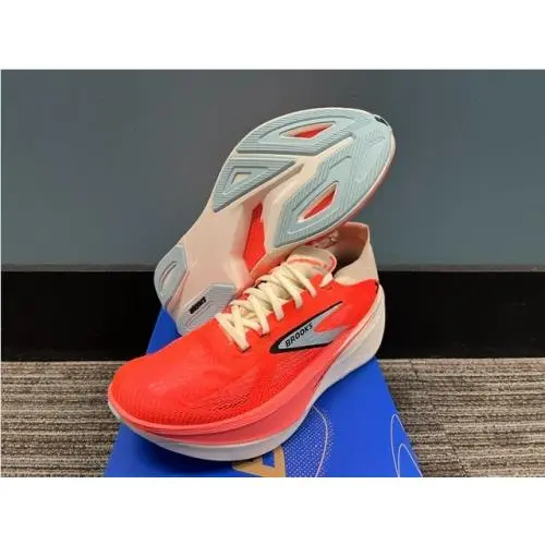 Women`s Size 8.5 Brooks Hyperion Max 3 Running Shoes Coconut/fierycrl