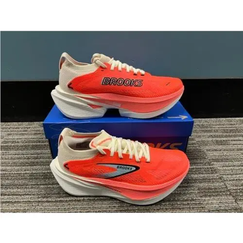 Brooks shoes - Brooks Hyperion Max - Hyperion Max - 120455 659 - Coconut/Fiery Coral/Atomizer (UPC: 195394682373) 0