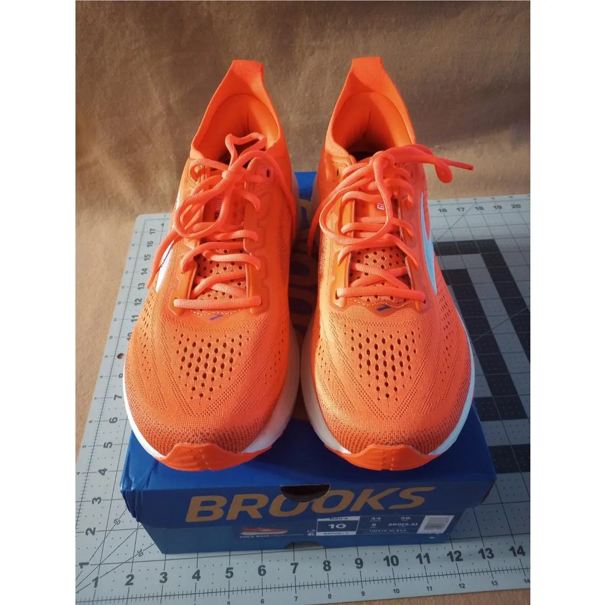 Brooks shoes - orange white 3