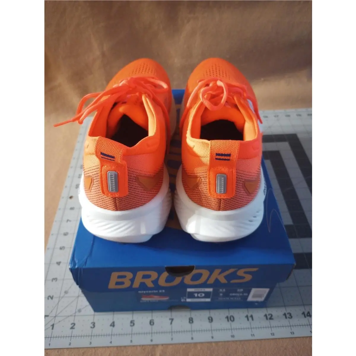 Brooks shoes - orange white 4