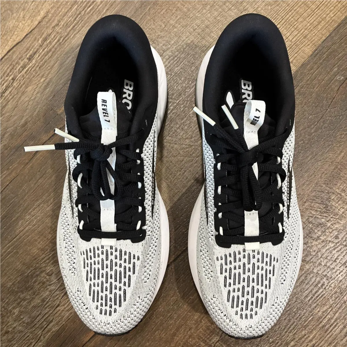 Brooks shoes - Brooks Revel - Revel - 120424 1b 121 - Black 4