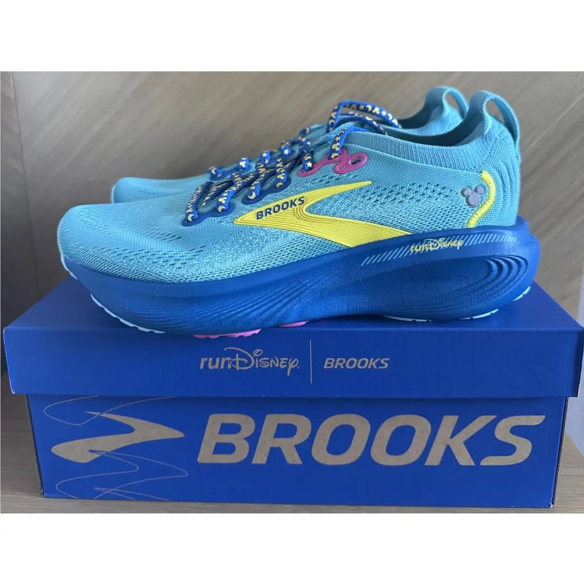 2026 Rundisney Brooks Adrenaline Gts 25 Disneyland Half Marathon Womens Size 8