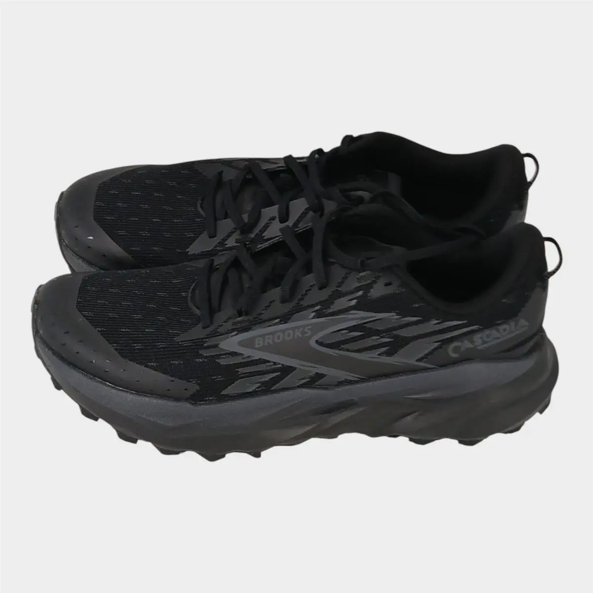 Brooks shoes - As Pictured 0