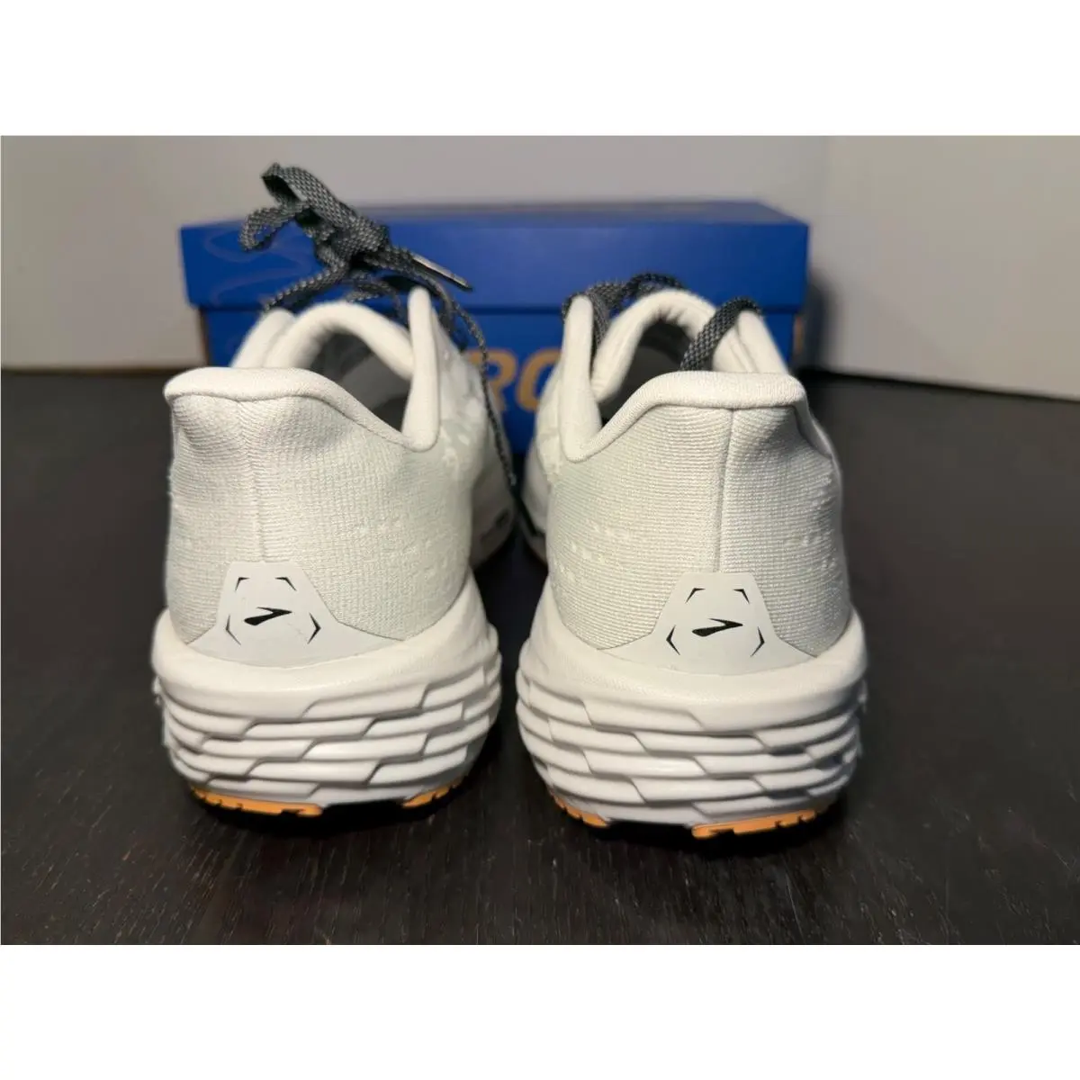 Brooks shoes - White, Black, Grey 8