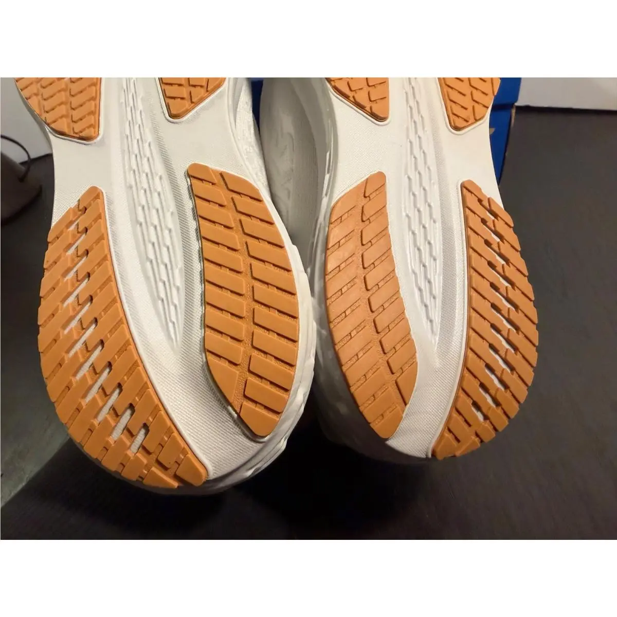Brooks shoes - White, Black, Grey 14