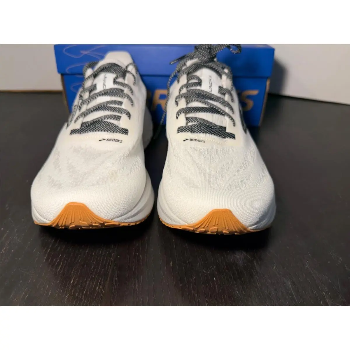 Brooks shoes - White, Black, Grey 3