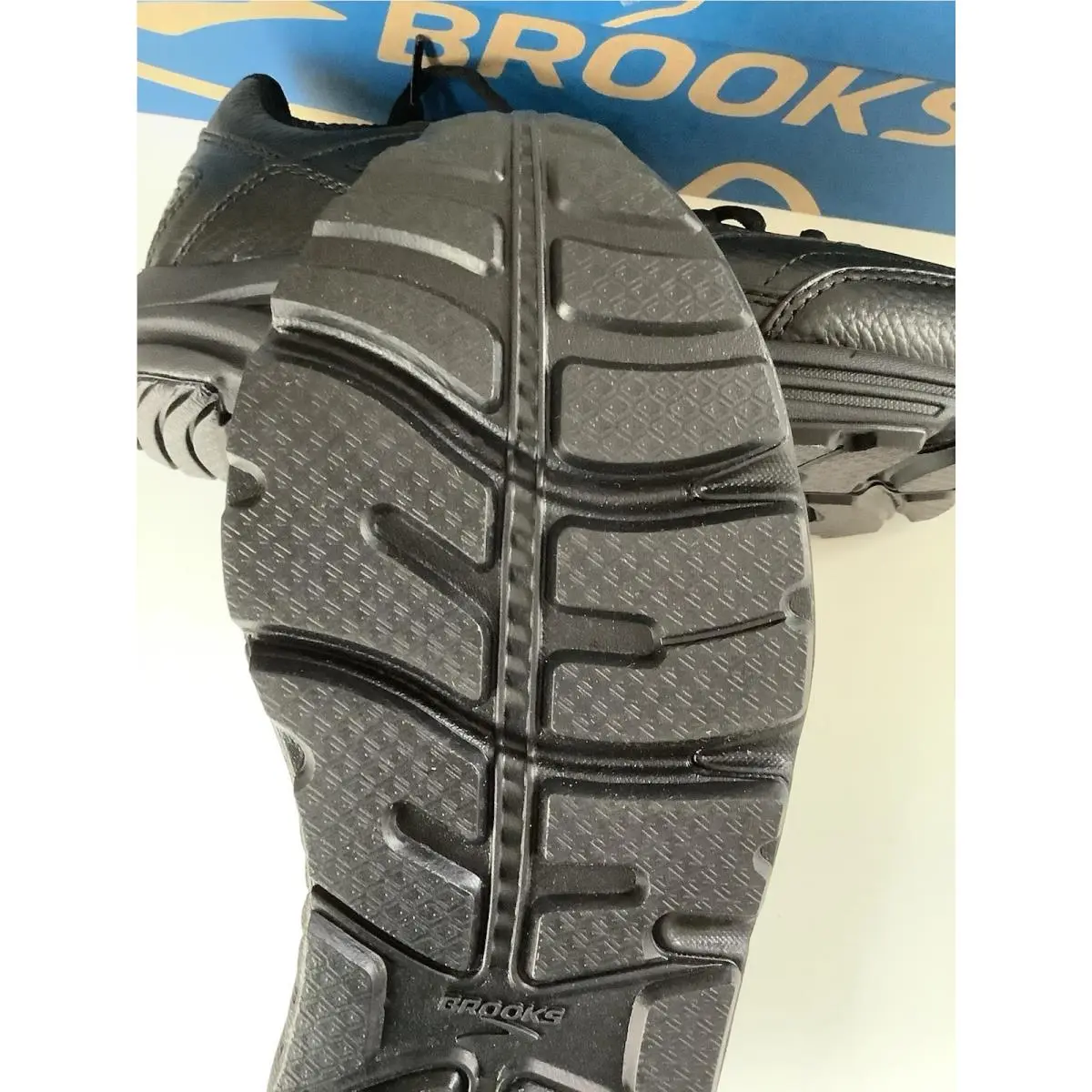 Brooks shoes - Brooks Addiction Walker - Addiction Walker - Black 4