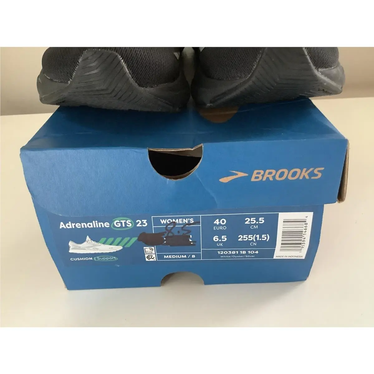 Brooks shoes - Black 3