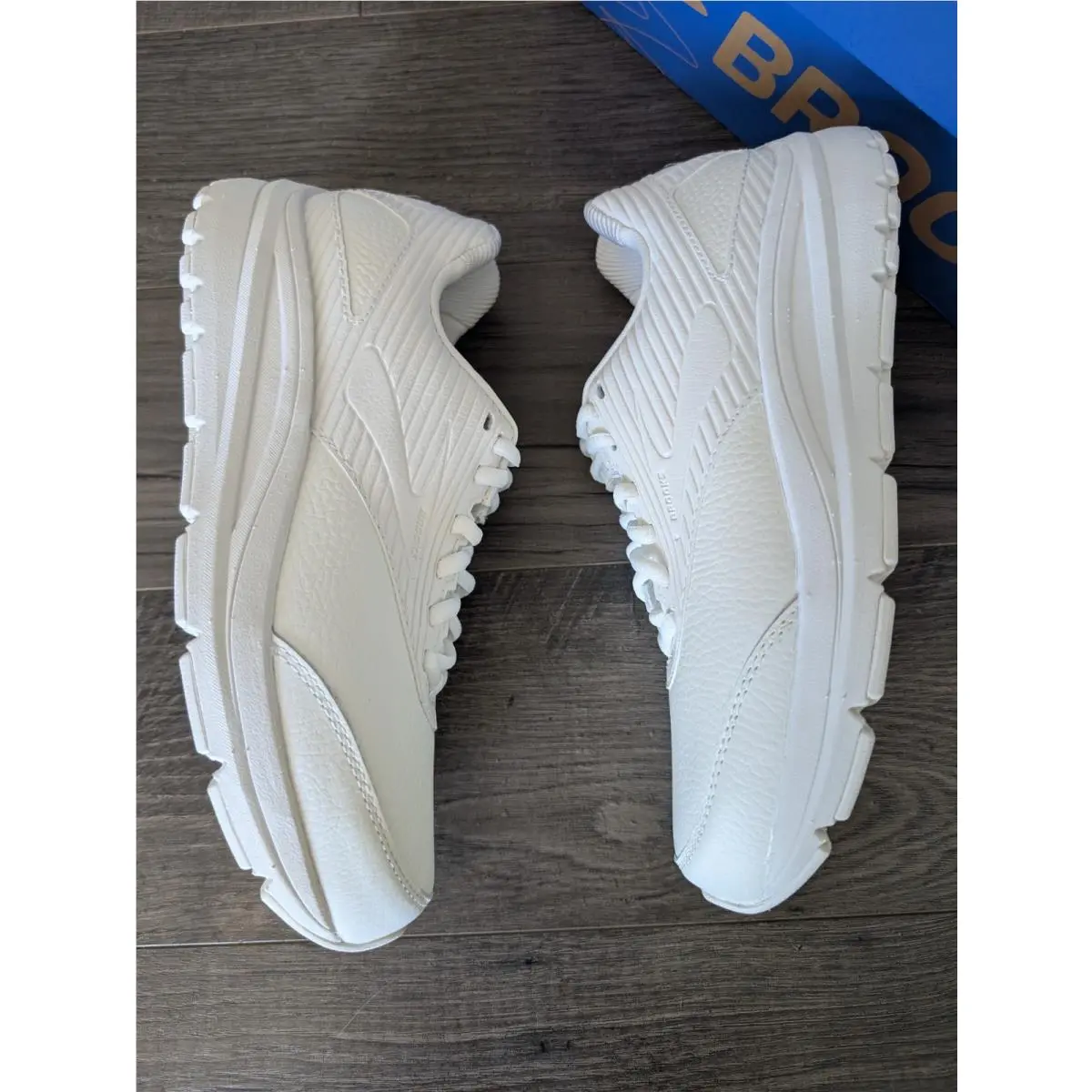 Brooks shoes - Brooks Addiction - Addiction - 120307 2A 142 - White 2