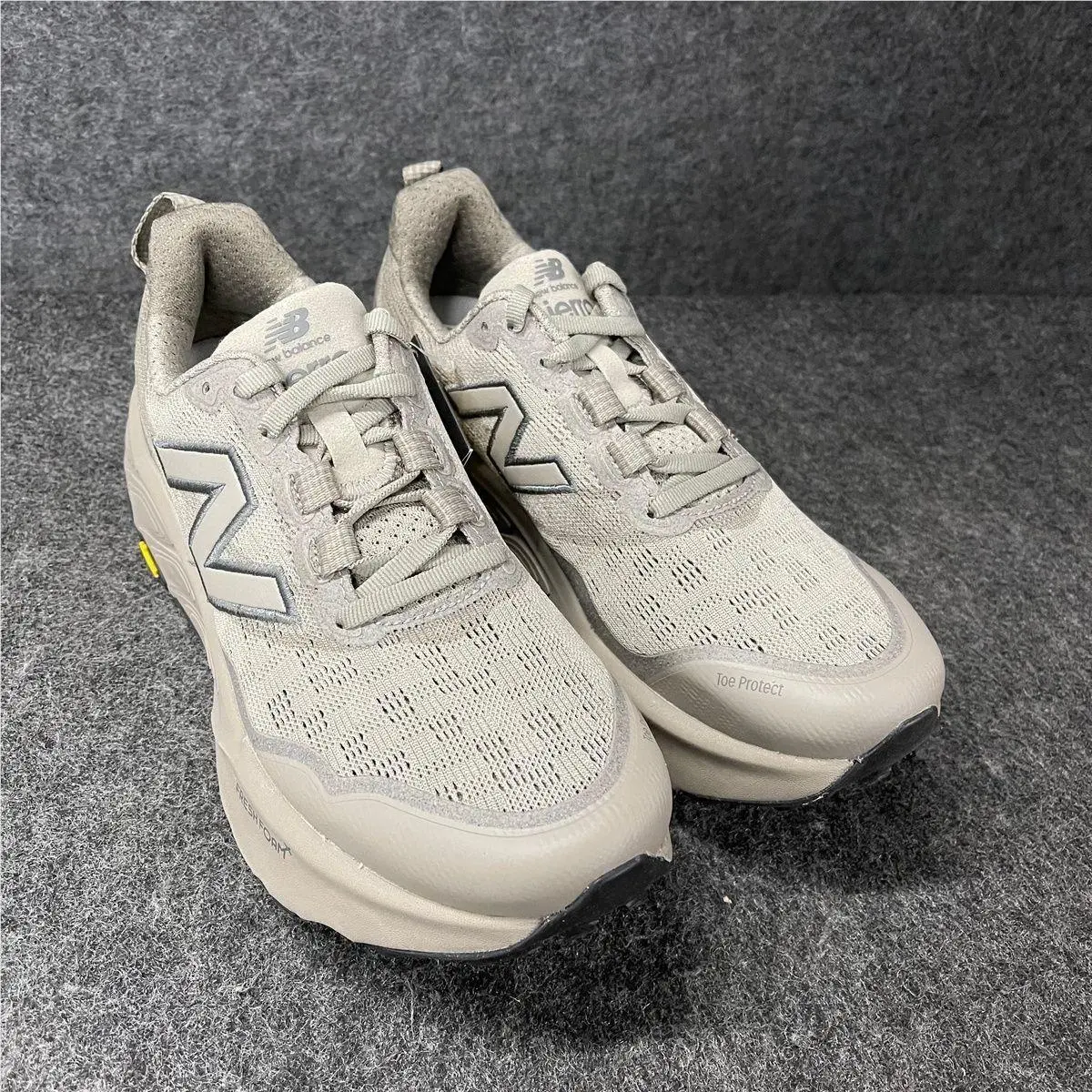 New Balance Fresh Foam X Hierro v9 Trail Running Shoe Women`s Size 7.5