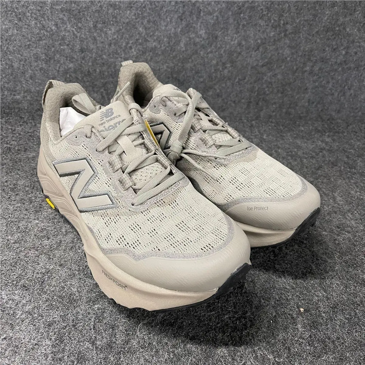New Balance Fresh Foam X Hierro v9 Trail Running Shoe Women`s Size 8.5