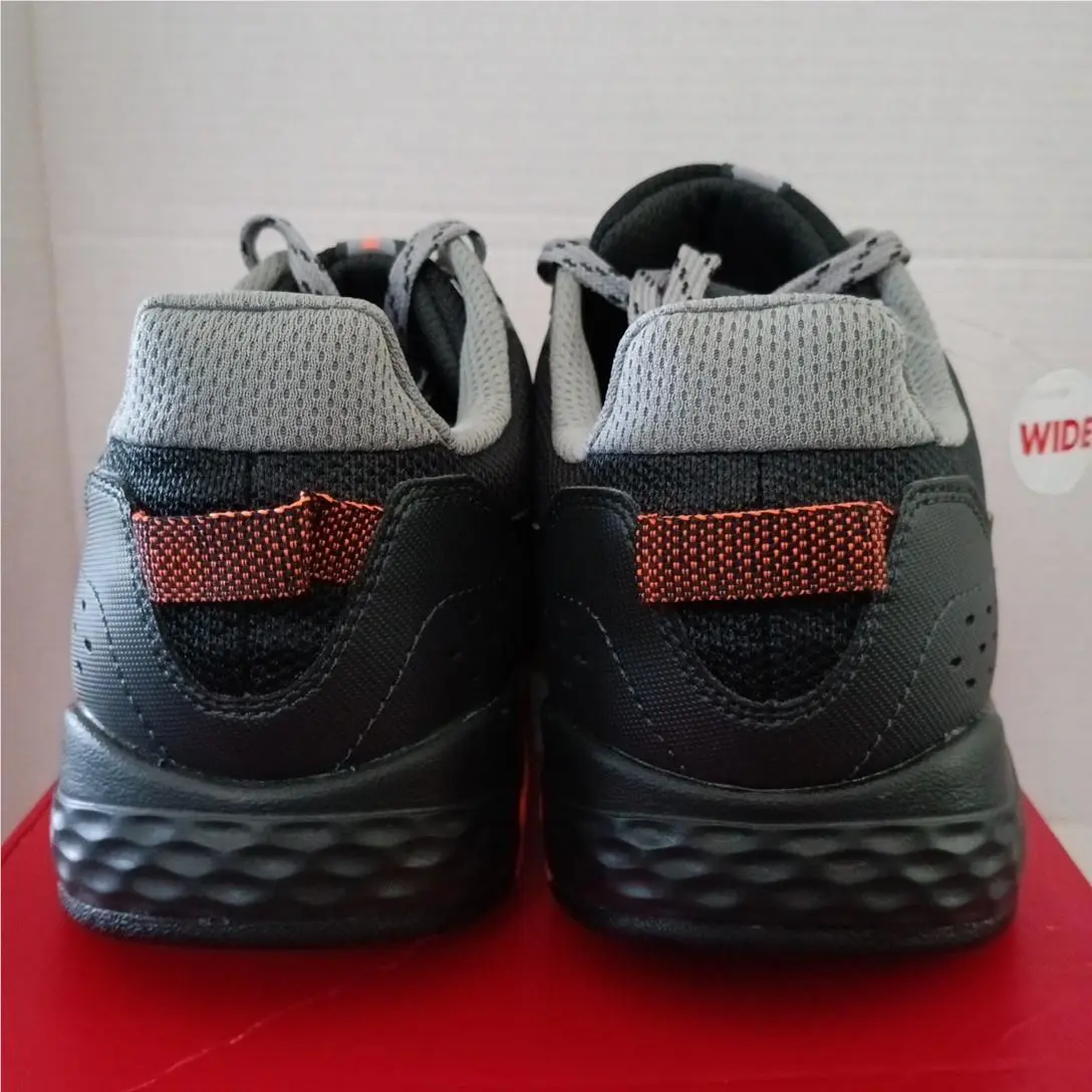 New Balance shoes - New Balance 410v8 - Black 3