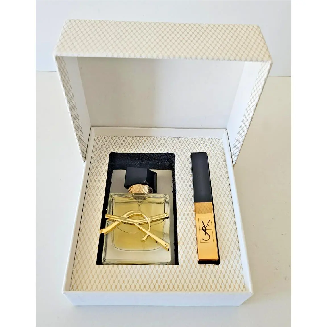 Ysl 1.6oz Women`s Eau de Parfum and Lipstick Box by Yves Saint Laurent