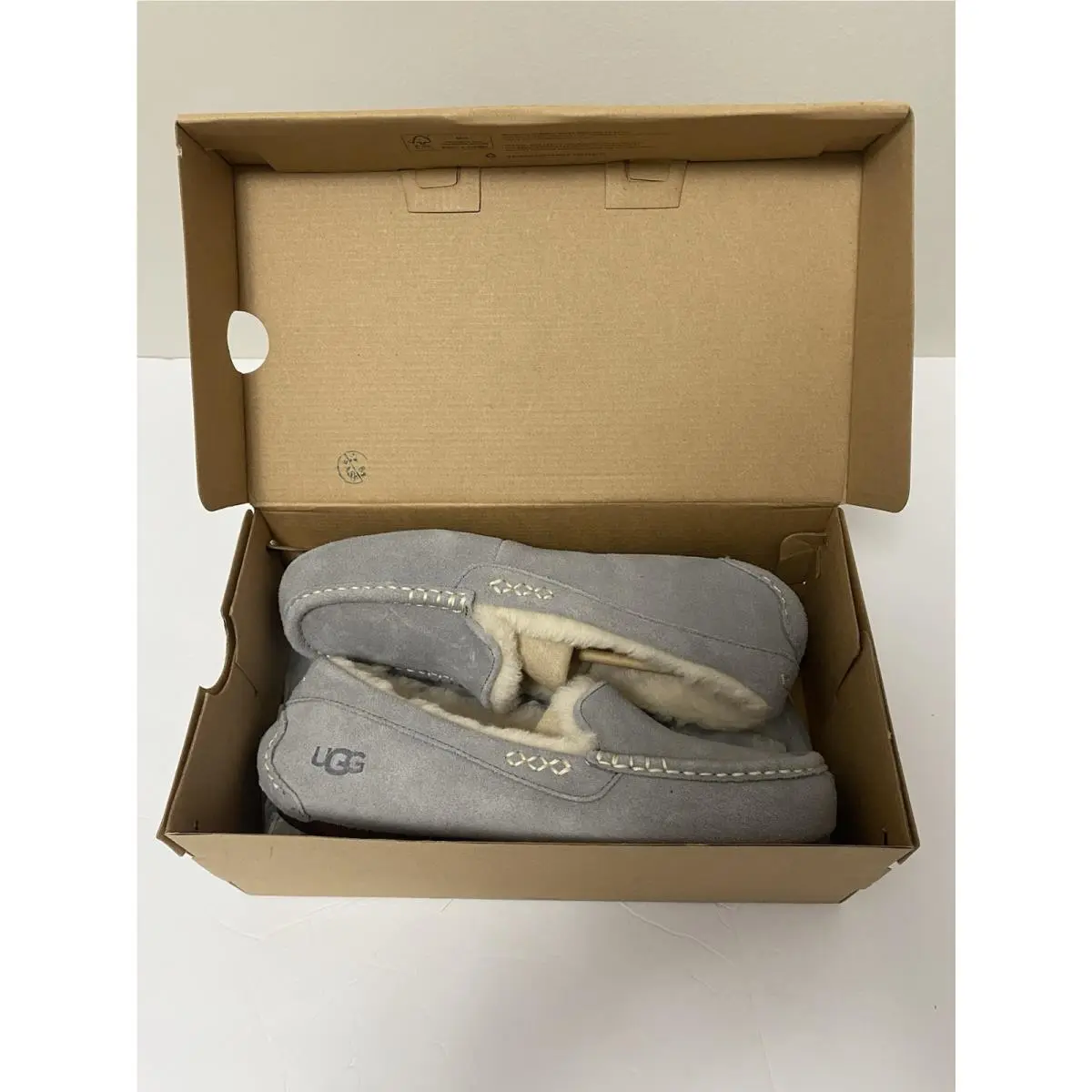 Ugg Ansley Light Grey Gray Shearling Lined Moccasin Shoe US 9 / EU 40 / UK 7