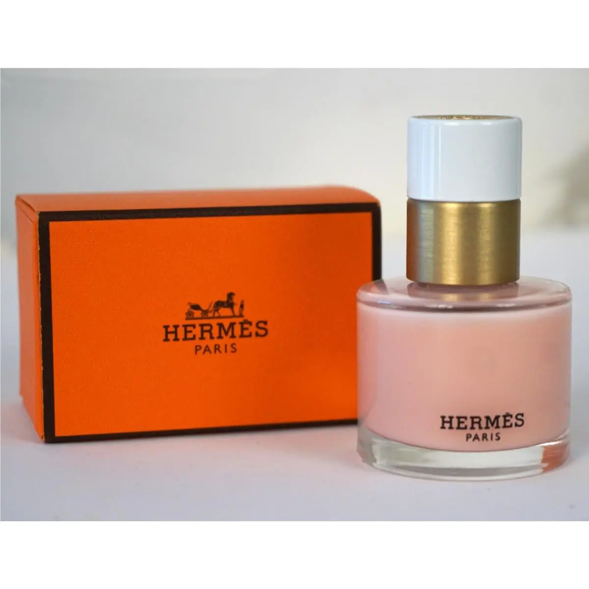 Hermes Nail Polish Rose Porcelaine .5 fl oz