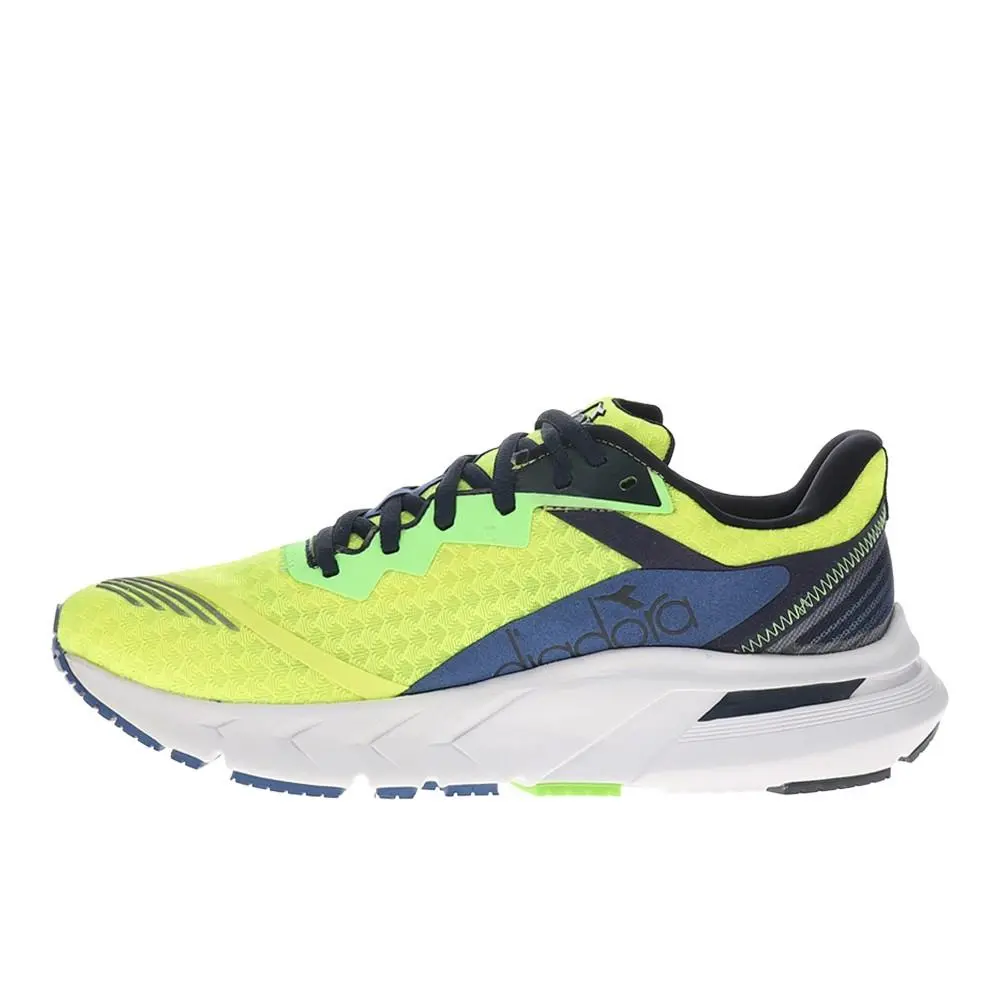 Diadora shoes - diadora Mythos Blushield Volo 2 Running - 178071-C9807 - White 6