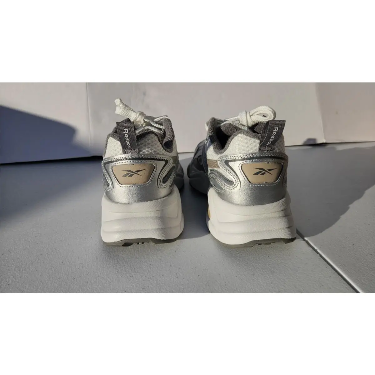 Reebok shoes - Reebok Charge - Charge - Pure Grey/chalk 5
